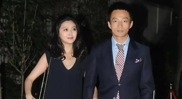 汪小菲终于回应大S再婚，一个称呼切断所有情分，大S太不值得