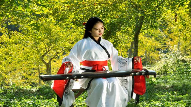 迟日江山丽，四月雅茶香