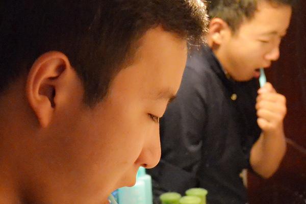 人到中年，想要延年益寿，遵循“2个因素，9个原则”