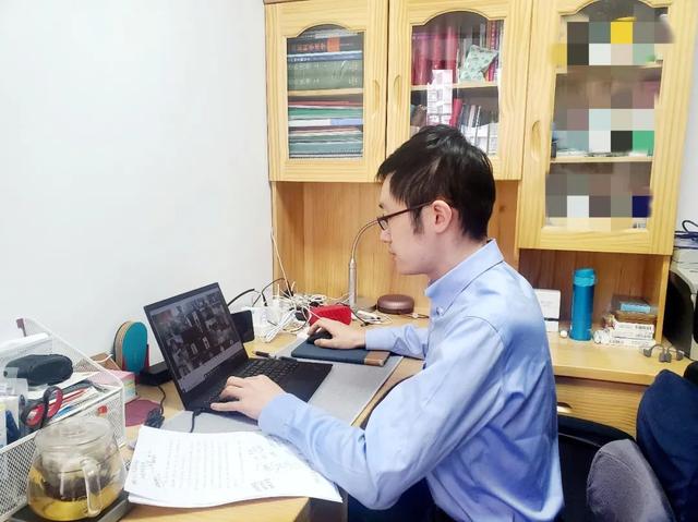 从“面对面”到“键对键” 复旦教师在行动，教学不停摆，关怀不断线｜特殊时期，特别有爱