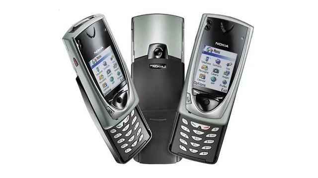 诺基亚7650小编家里第一部手机就是这个.