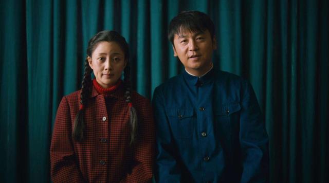 想不到2022年一开始，殷桃和袁泉，就给娱乐圈许多演员，做了表率