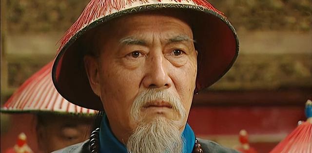 张廷玉历经了康雍乾三朝且配享太庙，为何乾隆最终却很不待见他？