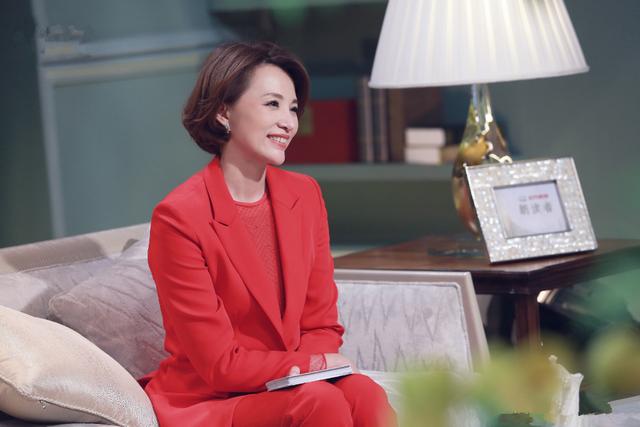“人间清醒”董卿的五个金句告诉我们，人活着就为了做真正的自己