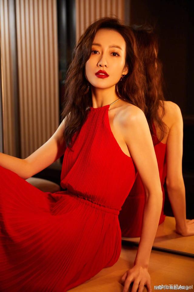 娱乐女明星人气排行榜 前十名(今年实力女明星前十名)-星座梦城