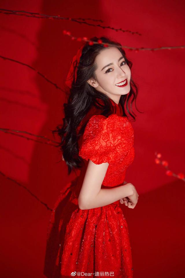 11迪丽热巴出席凯旋1664 礼享季品牌活动1.