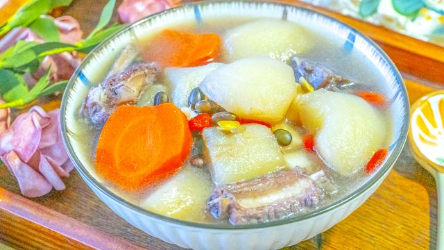 睡眠差可能是肝火旺，建议常吃7样“泻火菜”，降肝火，整晚安睡