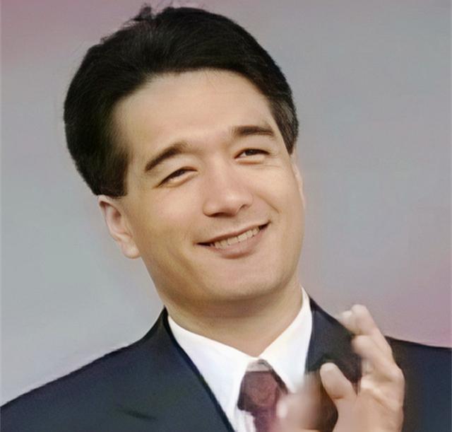 为何蒋氏后人不愿再从政了？蒋友柏：别叫我蒋四代