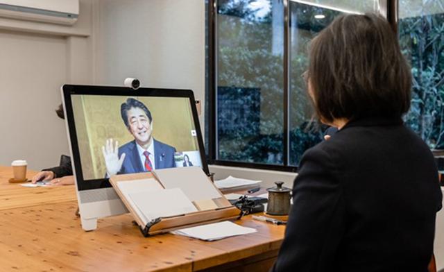大陆痛斥！蔡英文与安倍互动，30分钟谈了些啥？网友讽刺：看戏