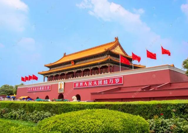 开国大典前夕，因天安门前一支烟头，成功抓获3000人的特务团伙
