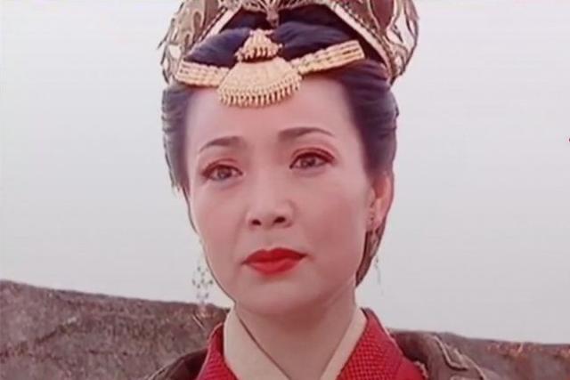 辽国皇后述律平，亲自上阵，带领儿子的军队攻打亲孙子