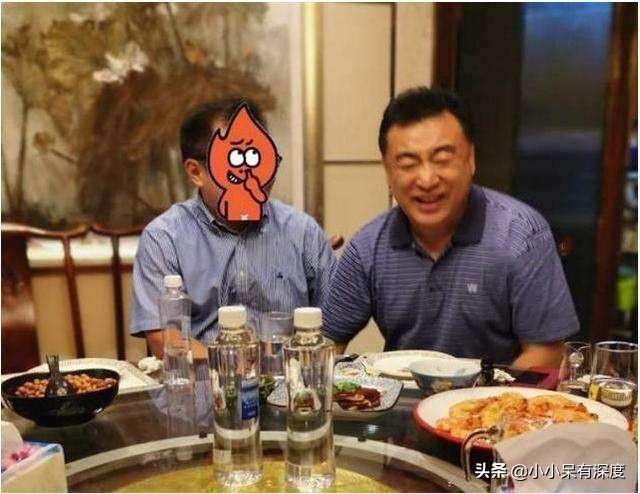 张宏民晒照，是一个年轻漂亮的小女生，他终于脱单了？