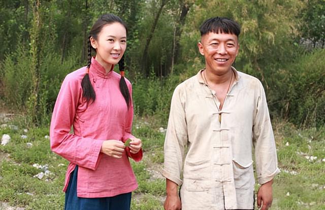 被张国立儿子当街暴打，嫁52岁老公成背后资本，童瑶凭什么拿视后