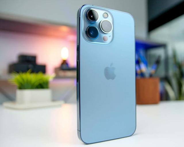 同时使用华为mate40Pro和iPhone13Pro，有太多的心得体会要说