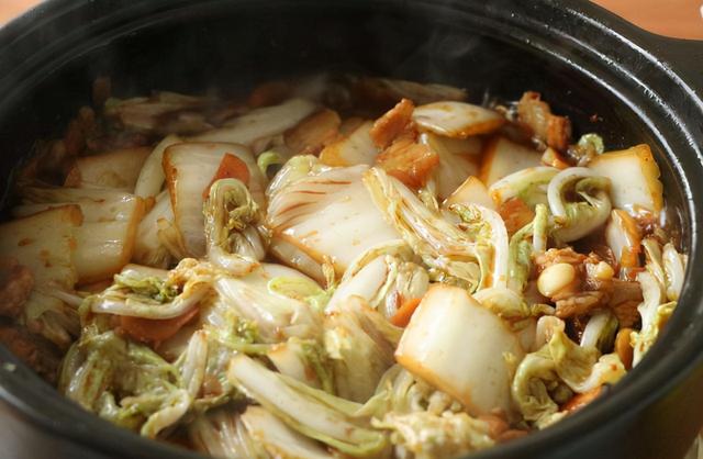 寒冬吃什么最养人？冬季食补多吃这“6宝”，滋阴润燥，开胃健脾