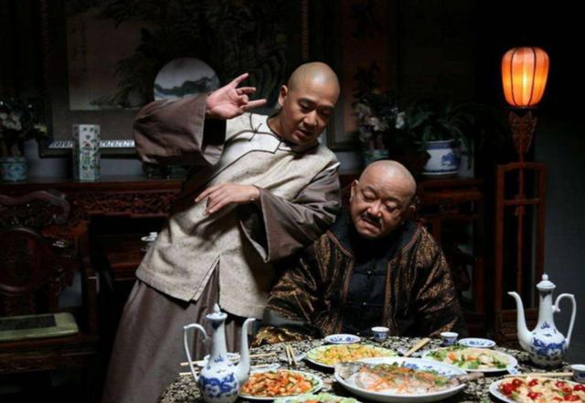 嘉庆掌权后，立即赐死和珅，乾隆另一宠臣纪晓岚的结局如何