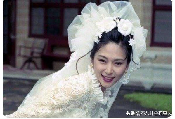 《家有仙妻》的演员现状已经播出30年了。吸毒，有人的女儿被骗了。
(图17)