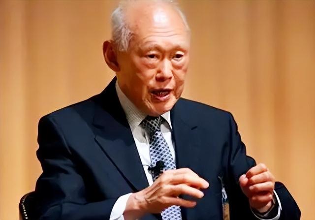 天地会逃到海外，建立了个公司，鼎盛时期有近400万人