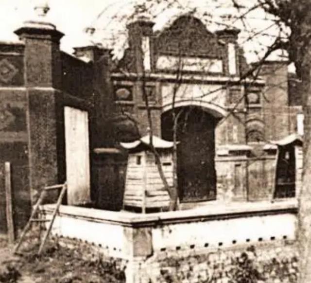 1942年，陈独秀临终前，叮嘱妻子：你可从速改嫁，但有一事要切记