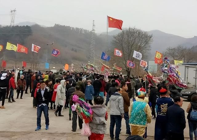 辽宁皇族村：村民是满清皇室正牌后裔，生活起居仍保留当年习惯