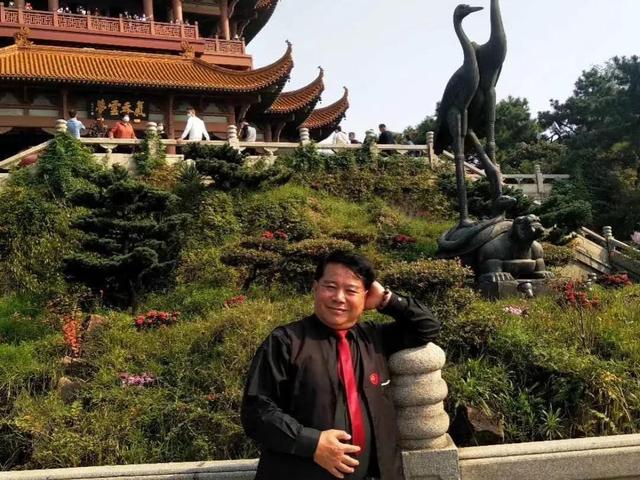日子简简单单，就真实；生活平平淡淡，就快乐