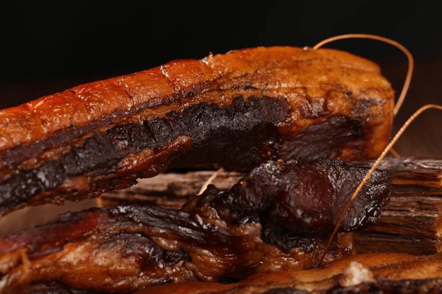 熏肉是哪里的特色(熏肉是哪里的特色菜)