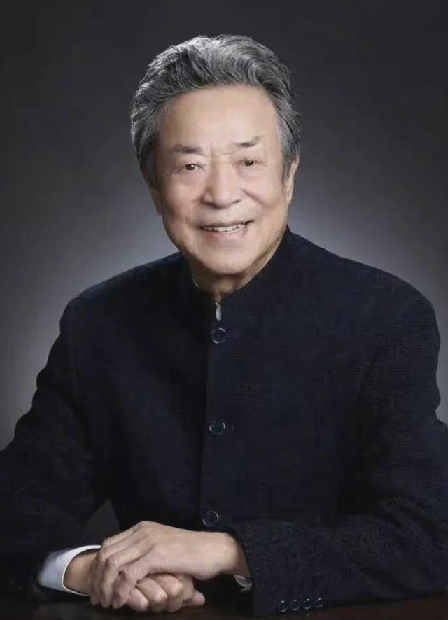 李光羲告别仪式曝光！李双江携妻子精神足，杨洪基陈铎表情沉痛