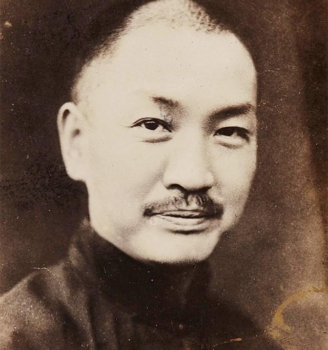蒋介石一生一共娶过4个女人，却没有一个是蒋纬国的亲妈