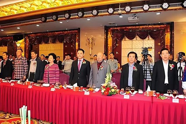 轮斗洗砂机转不动