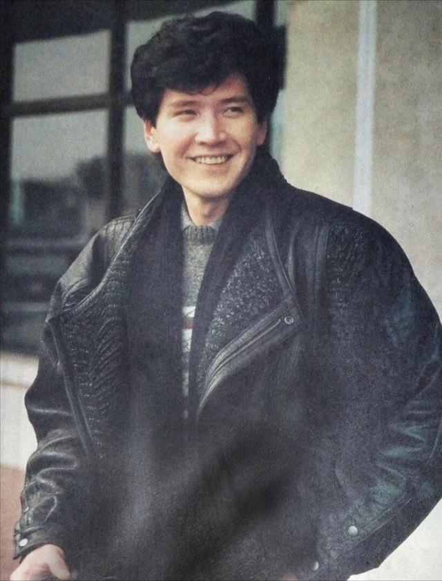 1987年,春晚爆紅後去美國發展,費翔現在的人生狀況怎樣?