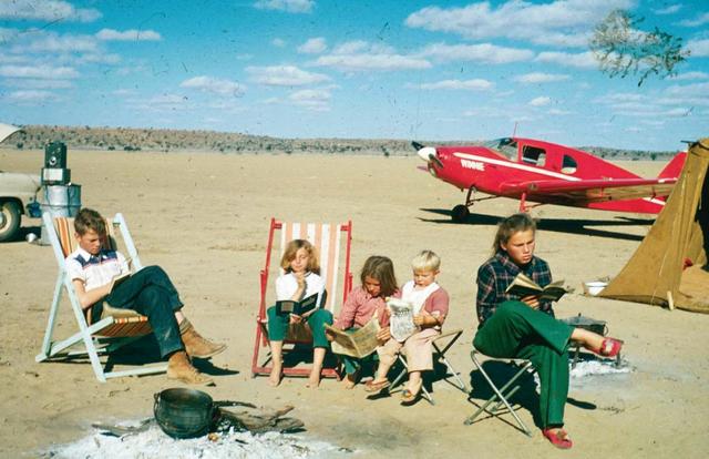 天才在左，疯子在右，埃隆马斯克的童年