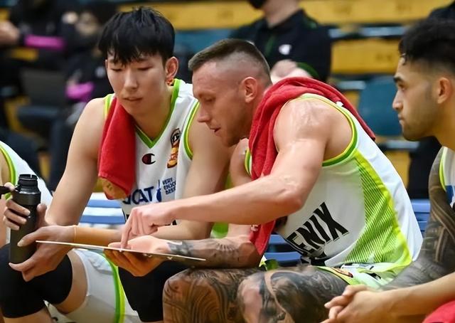 NBL常规赛：周琦复出揽下10分5篮板