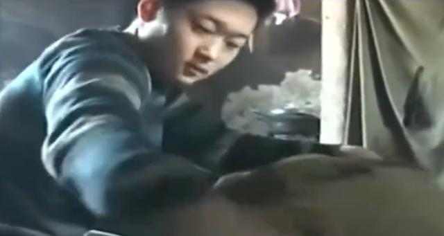 山西15岁“最小钉子户”，断水断电也不搬，背后隐情感动拆迁队