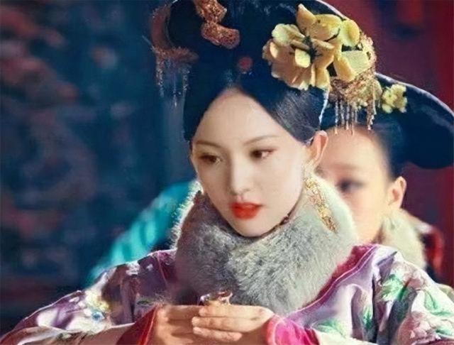 康熙58岁时，后宫14岁的妃嫔生下了一子，康熙却没有任何赏赐