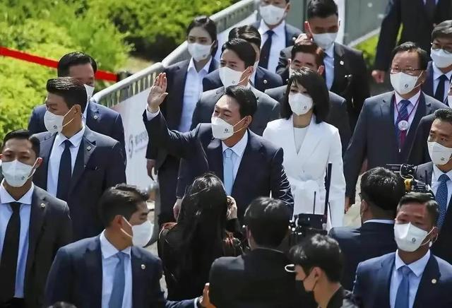 韩国新晋第一夫人终于“藏”不住了，她的故事远比你想象的要精彩