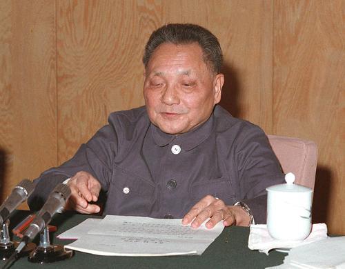 天安门毛主席画像是否永远保留？早在1980年，邓小平便给出了答案