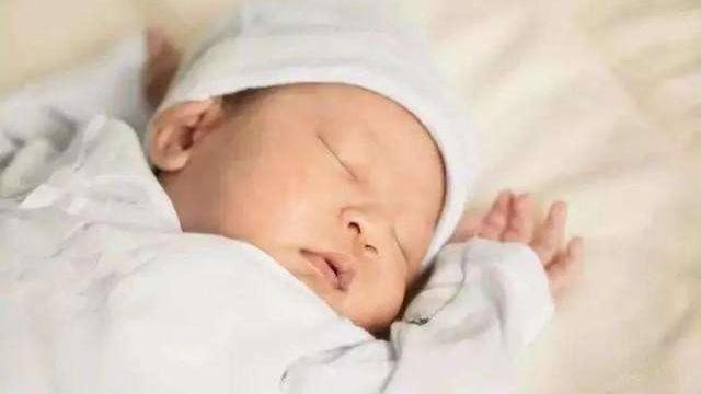 广西南宁诞下怪婴，父母都是O型血孩子B型血，专家：百年不遇
