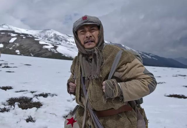 警卫员拒绝和张国焘走，独自返回延安，后来，成为军区副司令