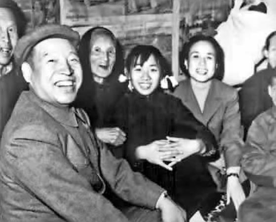 他受主席两次重托，81岁成正国级，晚年评价毛主席：永远的领袖