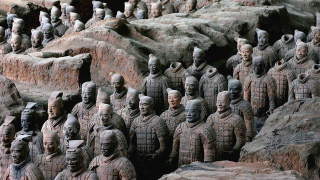 克林頓參觀兵馬俑時，突然提出要見一個中國農民，爲什麽？