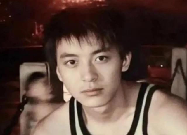 李佳航李晟婚变背后：男方太佛系，女方太理想主义，生活一地鸡毛