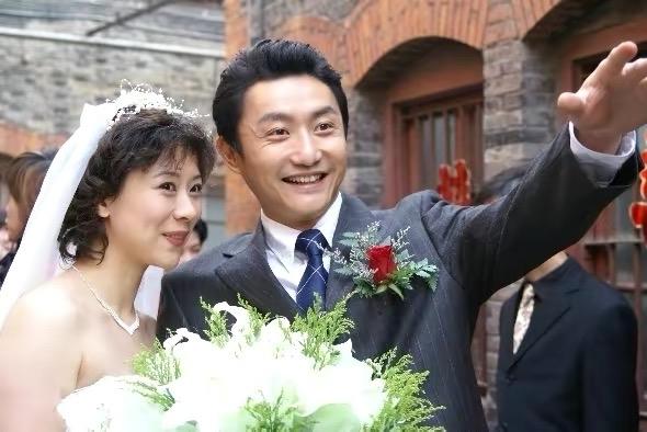 惹怒宋佳，抱黄磊大腿，25岁就结婚生子的海清，为何这么“狂”？