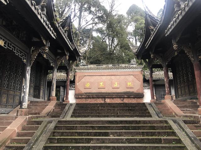 一不小心又成了夜遊~周末街子古鎮康道徒步到光嚴禅院~腳都走麻了