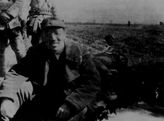 1949年，满族将军径直坐到毛主席身边，毛主席：你可算张作霖余孽