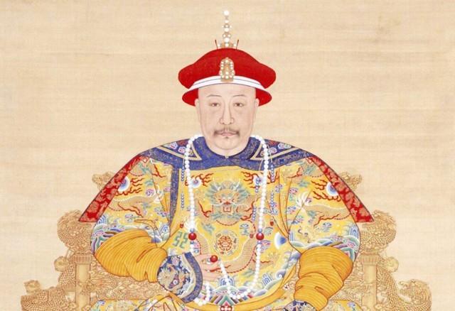 秦桧后人考上状元，经过岳飞坟墓时作了两句诗，被后人称赞不已