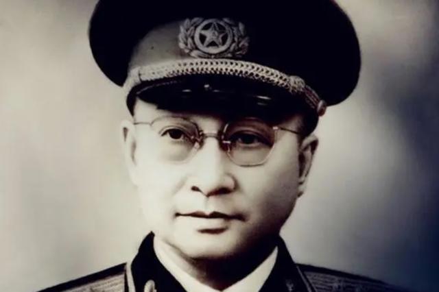 1951年陈赓从朝鲜回国，受邀参加舞会，过程中突然大喊“救命啊”