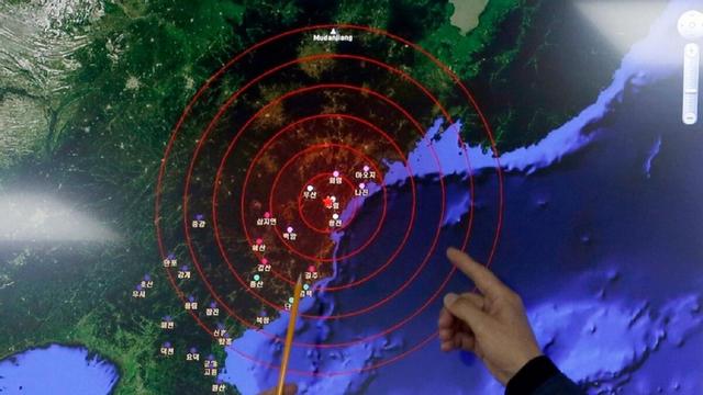 四川地震出现巨蟒蛇，朝鲜试射新型洲际导弹，威力如何如果加上核弹头威胁程度陡增