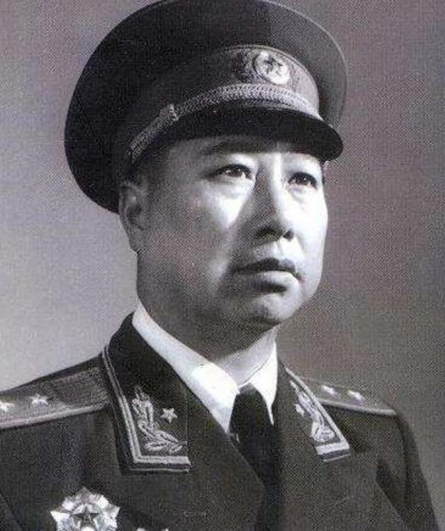 1955年首次授衔，177名中将时任职务简述，附各自戎装照片
