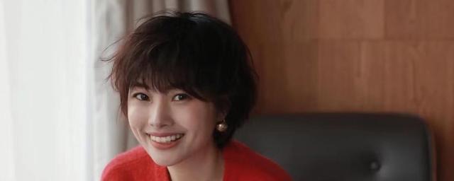 脸大适合什么短发(脸大适合什么短发型女)