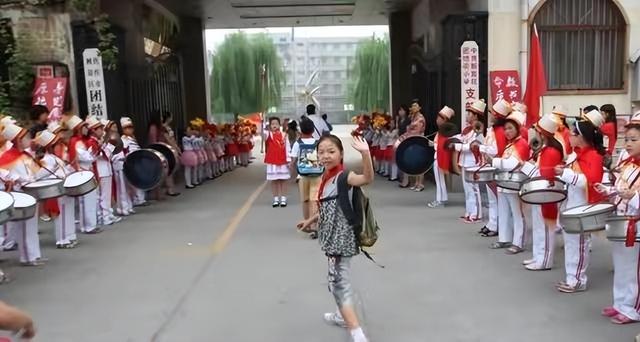 将取消小学入学年龄限制？相关部门作出回应！未满6岁有望能入学